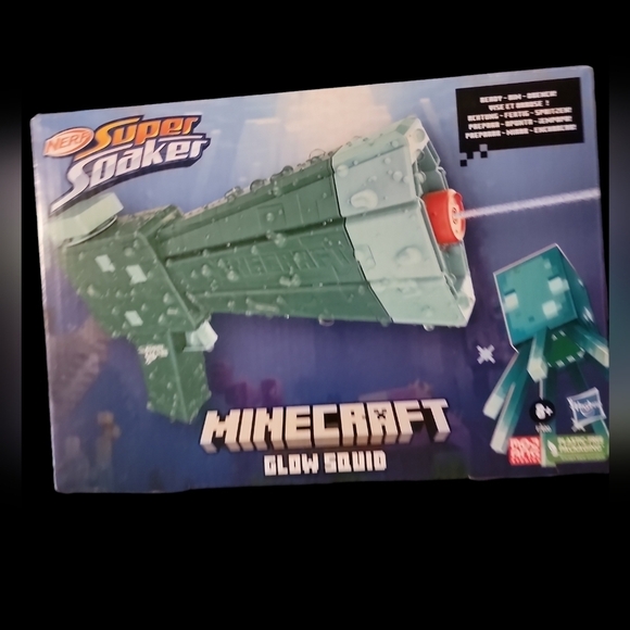 Minecraft Nerf Super Soaker Bundle. Includes Trident and Glow Squid Super Soaker - Picture 3 of 6